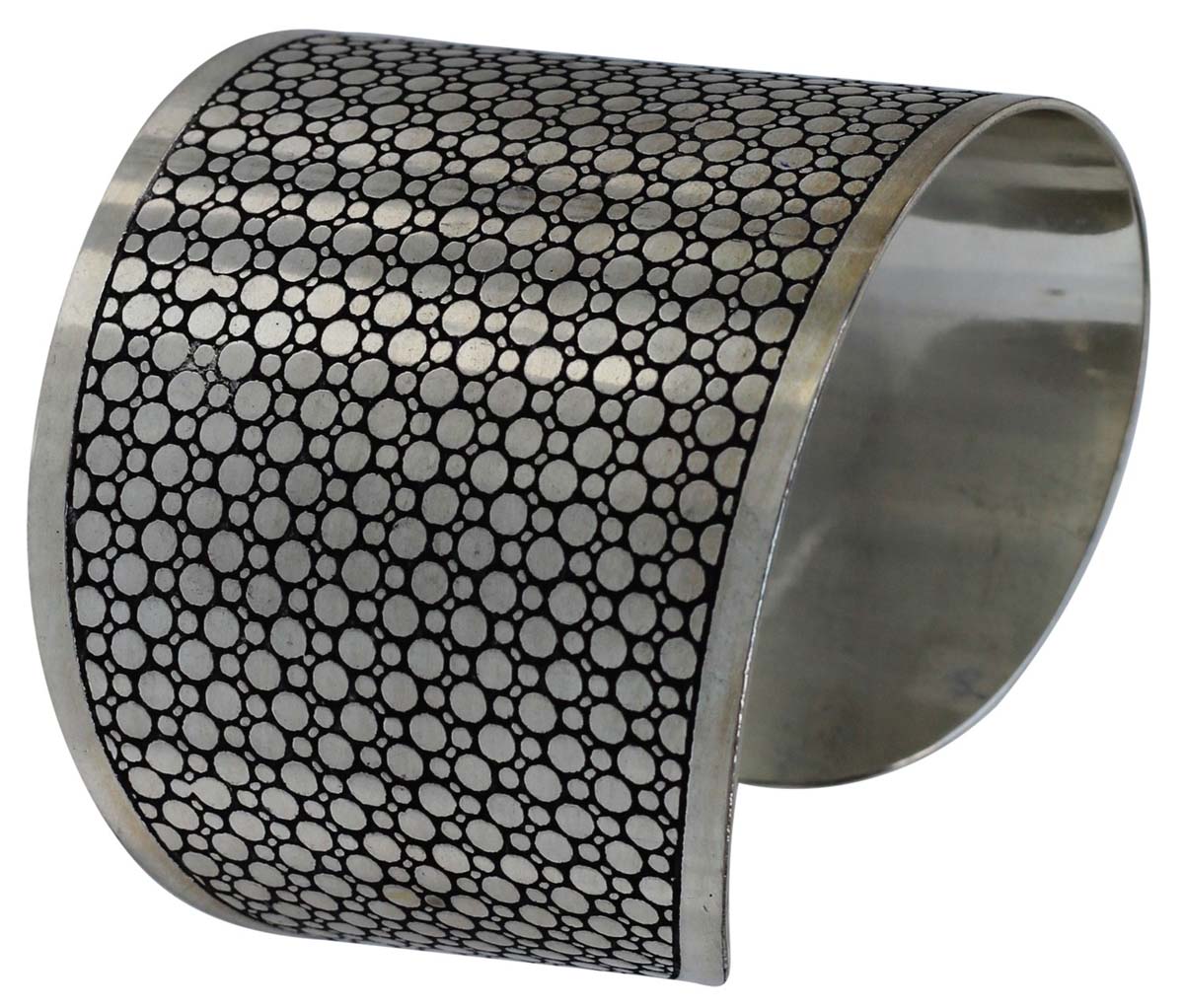 Wholesale Bracelets from India – Antique-Look Cuff Bracelet – Cast in Brass – Nickel Plated & Black Shading – Dotted Pattern – Bracelets in Bulk